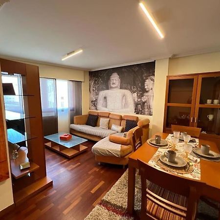 Piso Confort Y Detalles Ourense Apartment Bagian luar foto