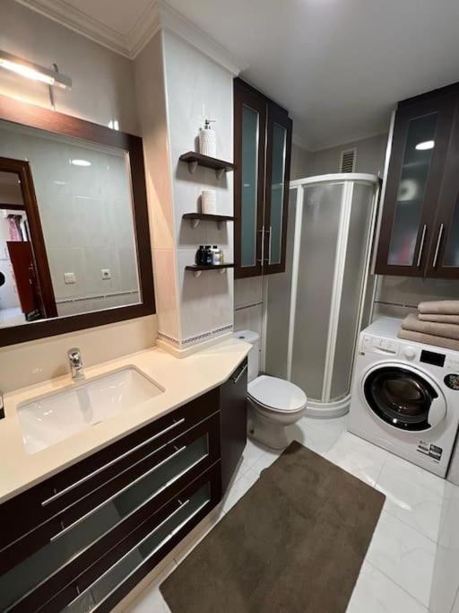Piso Confort Y Detalles Ourense Apartment Bagian luar foto